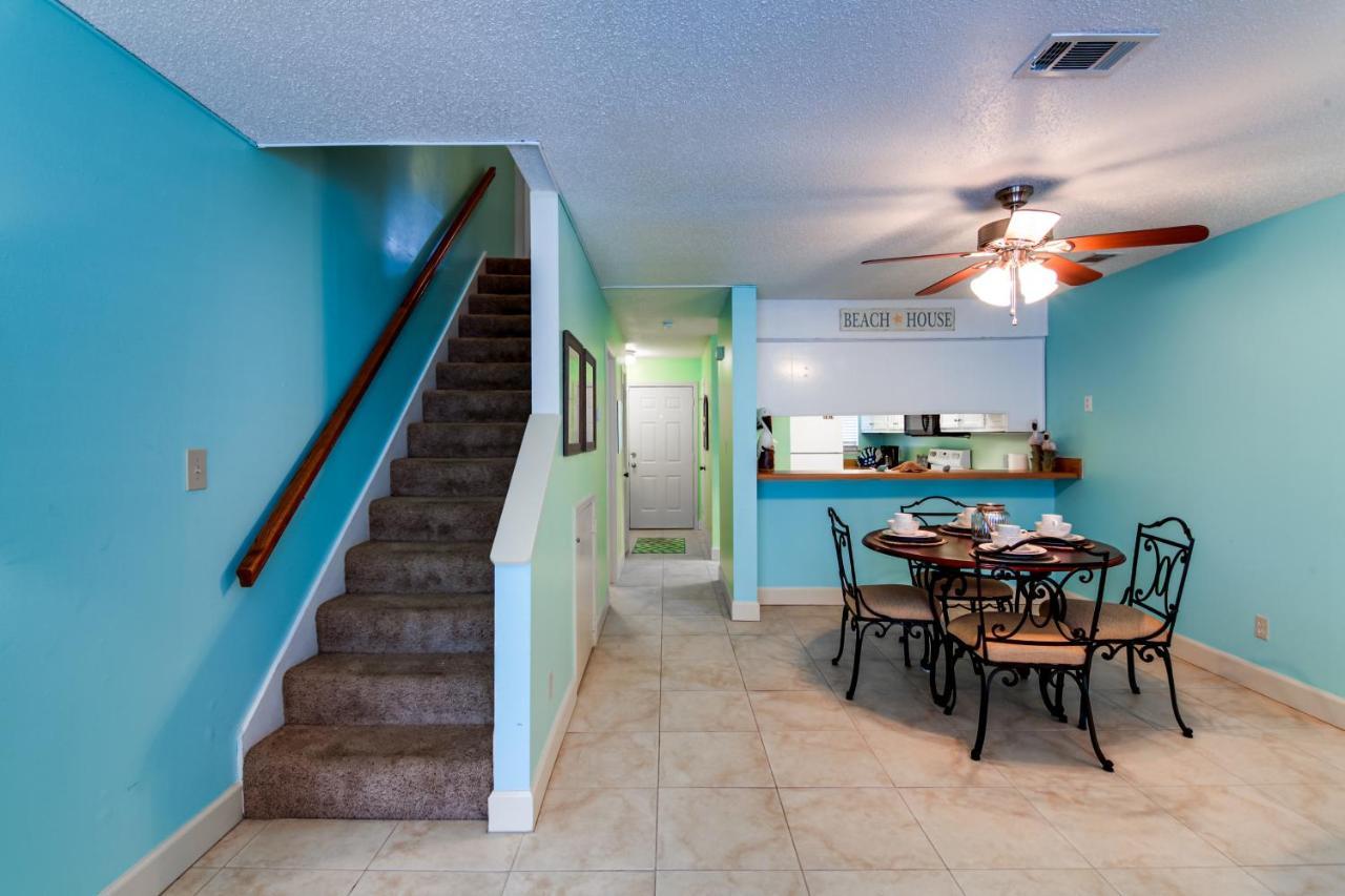 Destin Townhome With Balcony - Walk To The Beach! Exterior photo