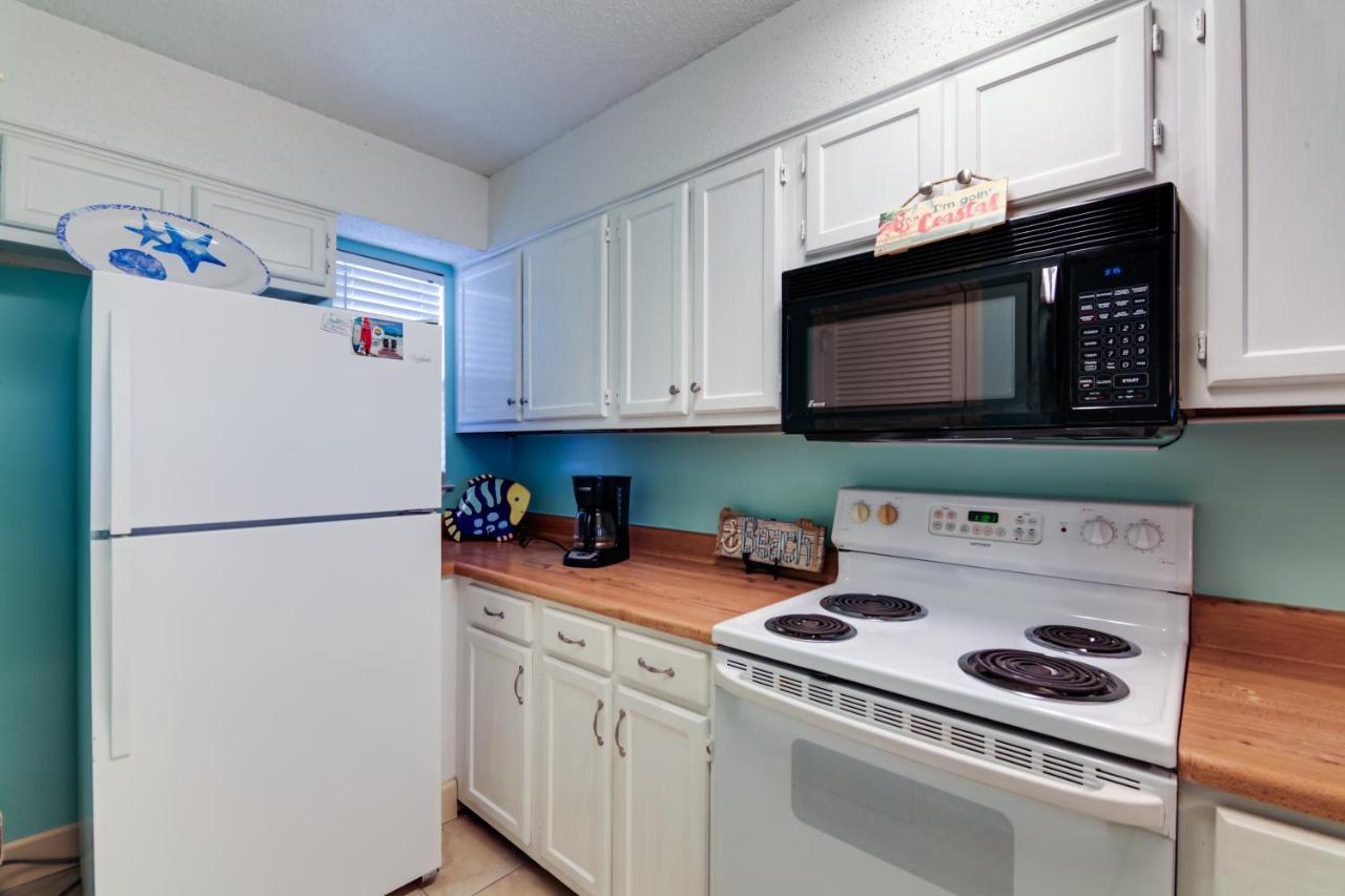Destin Townhome With Balcony - Walk To The Beach! Exterior photo
