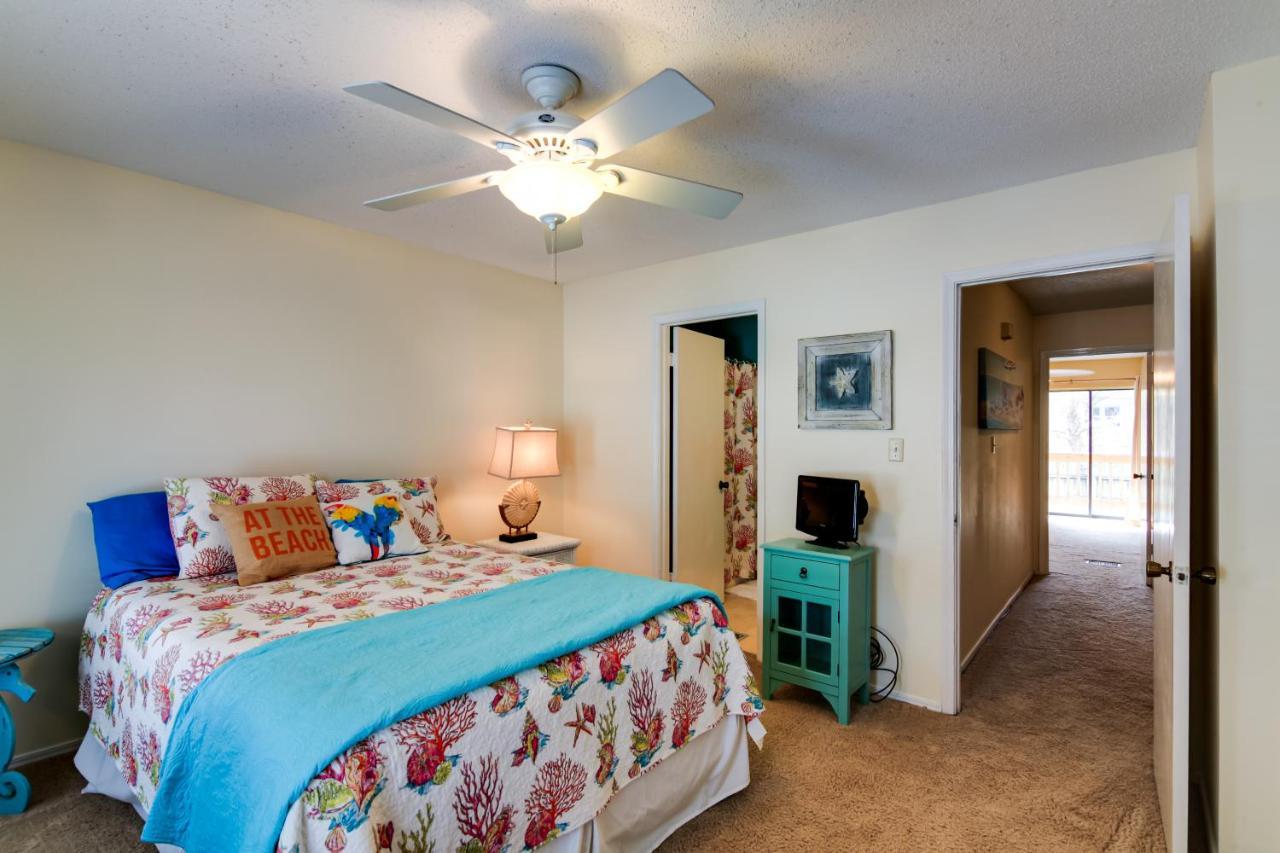 Destin Townhome With Balcony - Walk To The Beach! Exterior photo